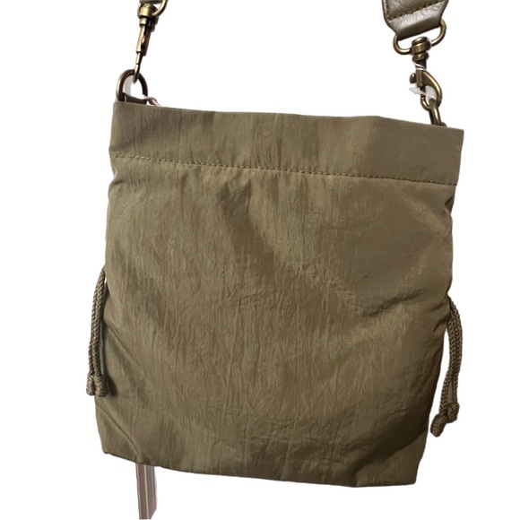 Universal Trade green cross body bag with adjustable strap #handbag - Picture 3 of 8